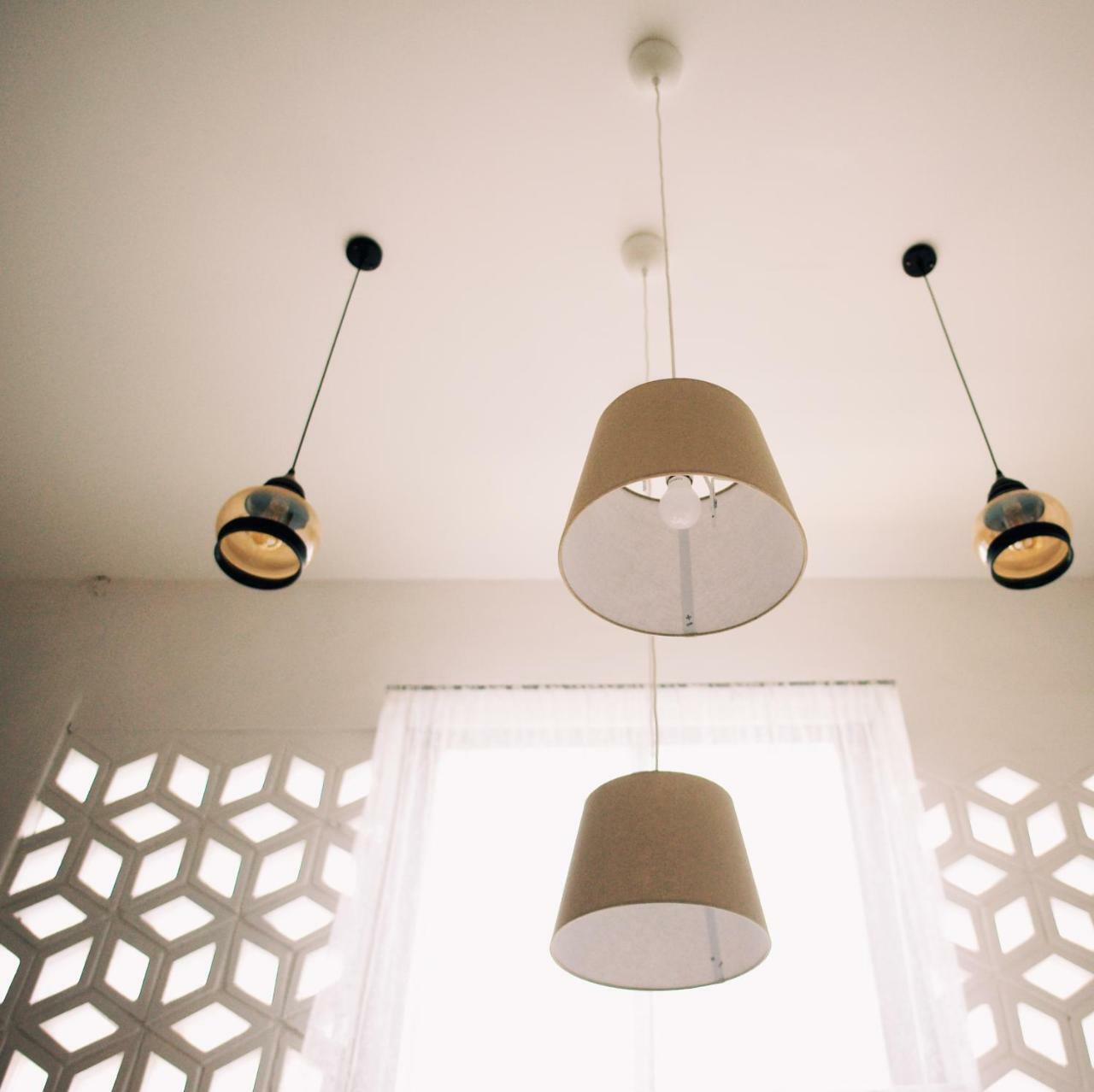 White Wall Riverfront Hotel カムペーンペット エクステリア 写真
